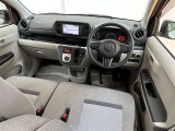 運転席周辺の様子です☆ オーディオ周りやメーター類の位置など、ご確認下さいね♪