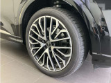 21インチの限定車用オプションホイールです。