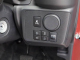 納車前に12ヶ月点検・エンジンオイル交換・ バッテリー交換・ワイパーゴム交換・キーレス、キーフリーの電池交換を実施しております。ダイハツの整備士がきっちりと点検したお車をお届けいたします!