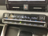 左右独立温度コントロールフルオートエアコンです。運転席、助手席それぞれで独立して温度設定ができます。冷え性の方が乗っても安心ですね♪