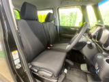 ドライバーによって運転しやすいポジションは異なり、あの車はどうなのか不安なこともありますよね。気になるお車は店頭で乗り込んでご確認いただけます♪