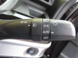 AUTOの位置にセットしておくと、暗くなったら自動でライトの点灯をサポートしてくれます!高速道路でのトンネル通過時など便利です!