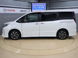 両側パワースライドドア付きだから、狭い駐車スペースなどでの 乗り降りラクラク!小さなお子さまのいるご家庭には嬉しい装備。