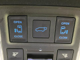 【パワーバックドア】スマートキーや運転席のボタンを押すだけでリアゲートが自動で開閉します!荷物を持っている時や、高い位置にあるバックドアを閉める際に便利な機能です♪