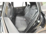 中古車をキレイで気持ちよくお乗りいただけるよう、エンジンルームからシートを外した洗浄まで、目に見えない部分も徹底的に洗浄しています!