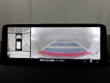 狭い場所での駐車やすれ違いなどでより的確な運転操作に役立つ360&deg;ビューモニターが装備されています。