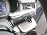 【車屋】として、長く車業界に従事した経験豊富なスタッフが多数在籍しております。
