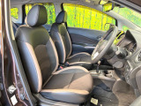 運転席シート廻りは使用感も少なく、良好な状態となっています。前オーナー様が丁寧に使っていたことがよくわかりますね。