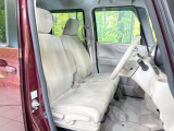 運転席シート廻りは使用感も少なく、良好な状態となっています。丁寧に使われていたことがよくわかりますね。