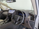 見通しのよいすっきりとした視界で、誰でも運転しやすいです。運転のしやすさは疲れにくさにも繋がりますよ♪