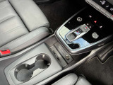 ドイツ本国Audiと常時連動した、最新の各種データとメンテナンス設備が充実したサービス工場が複合された最新の店舗です