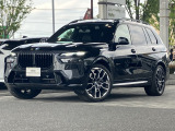 高年式!走行少ない!ワンオーナー!新車保証付!Mスポーツパッケージプロ!スカイラウンジパノラマガラスサンルーフ!22インチアルミ!Mスポーツブレーキ!6人乗り!ブラックレザーシート!