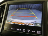 バックガイドモニターで、後方を確認しながら安心して駐車することができます。運転初心者も熟練者も必須の機能ですよ!