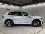 ●Volkswagenを知り尽くしたスペシャリストが隅々まで整備●各モデルの情報がインプットされた専用テスターで過去の細かな不具合を確認。モデルごとや部位ごとに専用スペシャルツールを用いて整備します。