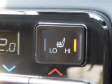 運転席、助手席にはシートヒーターが付いています。最近の冬場は例年よりも寒くなっています。。。シートヒーターがあるとないとじゃ大違い!ぜひお試しあれ!