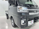 フォグランプ装着車です。暗い夜道の車両前方を明るく照らします