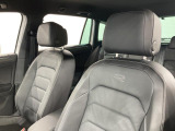 無段階調整式パワーシート 正しい乗車姿勢によって運転のしやすさと、万が一の際に乗員保護能力を最大限に高めます。