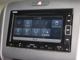 ナビゲーションは純正メモリーナビ(VXM-224VFi)を装着しております。AM、FM、CD、DVD再生、Bluetooth、音楽録音再生、フルセグTVがご使用いただけます。