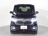 HIDより明るいLEDヘッドライト が装備されています。より明るく!省電力!で、夜間走行時や雨の日に明るく安全に前方を照らすことが出来ます。