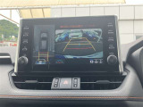 バックガイドモニターで、後方を確認しながら安心して駐車することができます。運転初心者も熟練者も必須の機能ですよ!