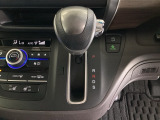 発進時から滑らかに加速する無段階変速のCVTはストップ&ゴーの多い街の中も快適です