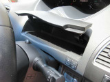 運転席側小物入れ