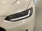 LEDヘッドライトは、点灯の瞬間から最大光量を発揮し、突然暗くなるトンネルなどでの安定感を高めます。