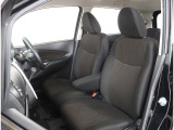 長時間の運転も疲れにくいフロントシート!体をしっかり支えてくれて運転がしやすい形状です!