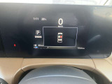 視認性の高いメーターで運転情報を的確に把握できます