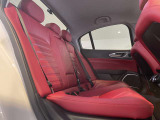 ご覧いただきありがとうございます。当店はショールーム内と屋外展示場に選りすぐりのFIAT・ABARTH・Alfaromeoの正規認定中古車を展示しており、在庫車両はできる限り多く撮影、掲載してご案内しております。