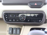 オートエアコン・シートヒーター(運転席・助手席)