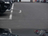 ヘッドアップディスプレイは車速、走行支援システム、ナビゲーションのルートガイドなど、様々な機能の作動状態をフロントガラスに投影することができます。