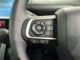 ステアリングスイッチ装備!運転しながら手元でオーディオの操作などができます。