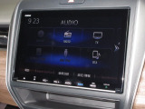 ナビゲーションは純正9インチメモリーナビ(VXM-237VFNi)を装着しております。AM、FM、CD、DVD再生、Bluetooth、音楽録音再生、フルセグTVがご使用いただけます。