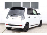 希少なMT車!シフトチェンジしてアクセルを踏み込む。この爽快感がいつまでも人の心を突き抜けていく。生活の往来が、ただの日常ではなくなる瞬間。走るほどに、すべてを忘れて夢中になる。想像以上の本格派