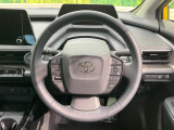 【純正革巻きステアリング】上質な革を使用することで、手にしっかり馴染みとても運転しやすいハンドルです♪