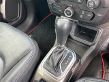 店舗にて現車の確認もいただけますので、お電話で在庫のご確認の上是非ご来店くださいませ。