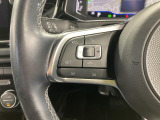 ◆クルーズコントロールにレーダーセンサーを組み合わせ、先行車を測定し設定されたスピードを上限に自動で加減速を行います。一定の車間距離を維持することで、長距離走行でのドライバーの疲労を低減させます。
