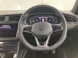 様々なシーンで活躍してくれる多機能なSUV。快適性と安全性を兼ね備えドライバーと車に一体感を。
