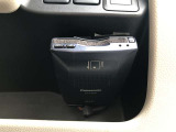 ETCはインスト運転席ポケット内にスマートに設置。