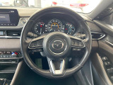 【純正革巻きステアリング】上質な革を使用することで、手にしっかり馴染みとても運転しやすいハンドルです♪