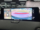 【360&deg;ビューモニター】専用のカメラにより、上から見下ろしたような視点で360度クルマの周囲を確認することができます☆死角部分も確認しやすく、狭い場所での切り返しや駐車もスムーズに行えます。