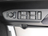 パワーウィンドゥ 運転席ドアスイッチ照明付です。電動格納ミラーも手元でワンモーションで可能です。