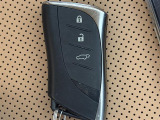 【スマートキー(エンジンスタートストップスイッチ)】スマートキー(電子キー)を持っていれば、スイッチを押すだけでエンジンをかけることができます!