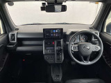 コックピットはブラック