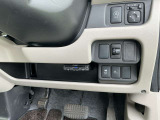 運転席足元にETCを装着! アイドリングストップ機能付きです。