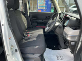 乗り降りしやすいシート高で運転席からの見切りも◎☆彡
