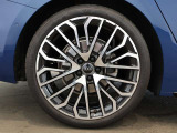 アルミホイール マルチスポーク Sデザイン ブラックメタリック ポリッシュト 8.5J x 20 (Audi Sport) 245/35 R20 タイヤ