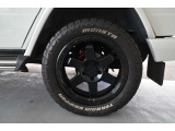 285/50R20 社外マットブラック20アルミホイールを装着。純正アルミホイール御座います。