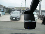 ☆ドラレコ☆いま、人気のカー用品といえば「ドライブレコーダー」です。愛車に取り付けることで映像と音声を記録してくれるドライブレコーダーは、事故の際に確かな証拠能力を発揮してくれます。